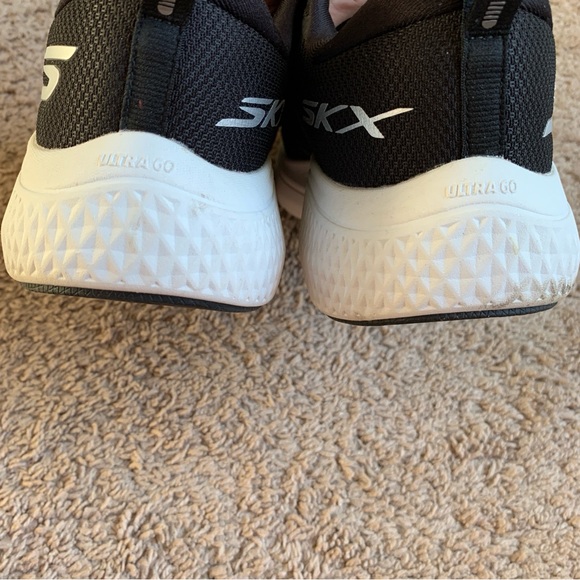 Skechers Sneakers Tennis Shoes GO RUN Supersonic Max Black Size 9.5 Running - Picture 15 of 15